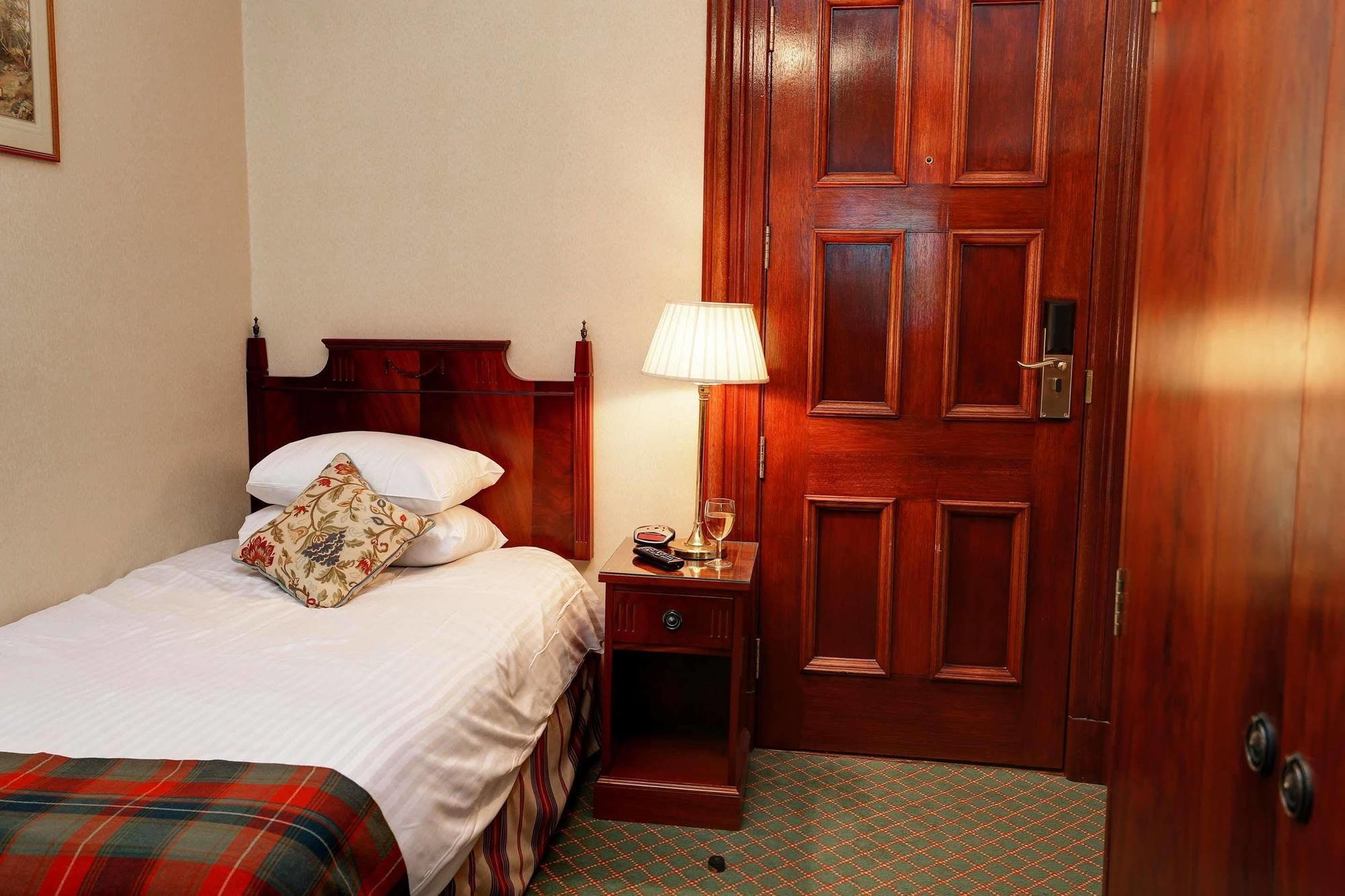 Best Western Cartland Bridge Hotel Lanark Szoba fotó